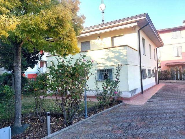 Prestigiosa villa di 200 mq in vendita Via Arturo Scotti, Parma, Emilia Romagna