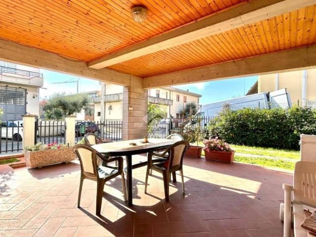 Prestigiosa villa di 200 mq in vendita Via Lambruschini, 115, Pistoia, Toscana