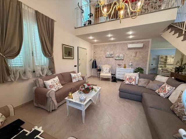 Prestigiosa villa di 200 mq in vendita, Via San Donnino, Capannori, Toscana