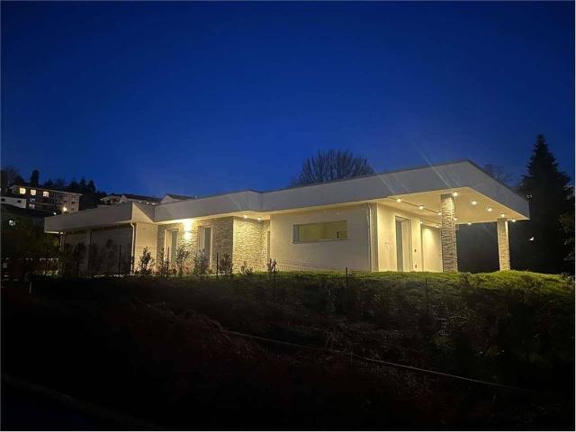 Prestigiosa villa di 205 mq in vendita Caretti, 1, Varese, Lombardia