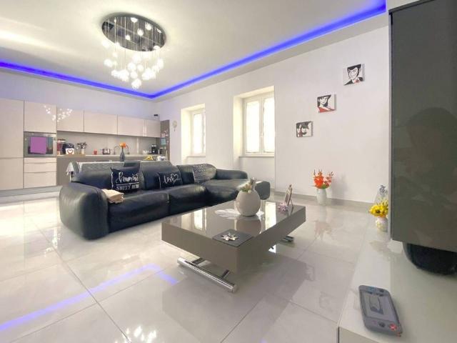 Prestigiosa villa di 214 mq in vendita Via Limitone, 9, Frattamaggiore, Campania