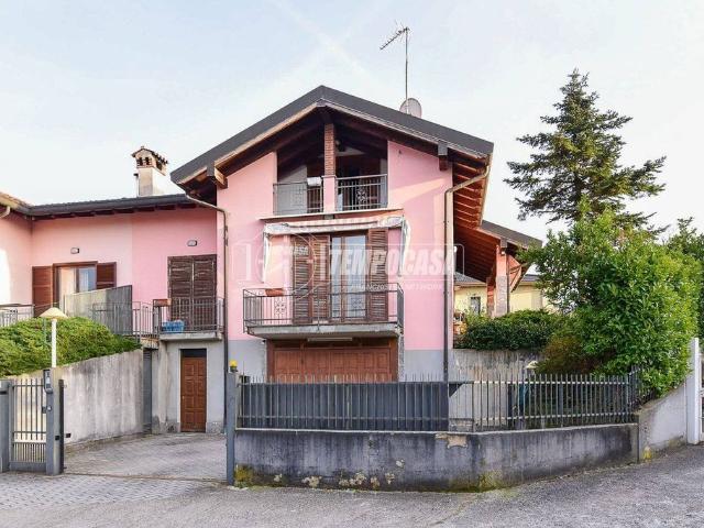 Prestigiosa villa di 218 mq in vendita CARLO ALBERTO DALLA CHIESA 232, Tavernerio, Como, Lombardia