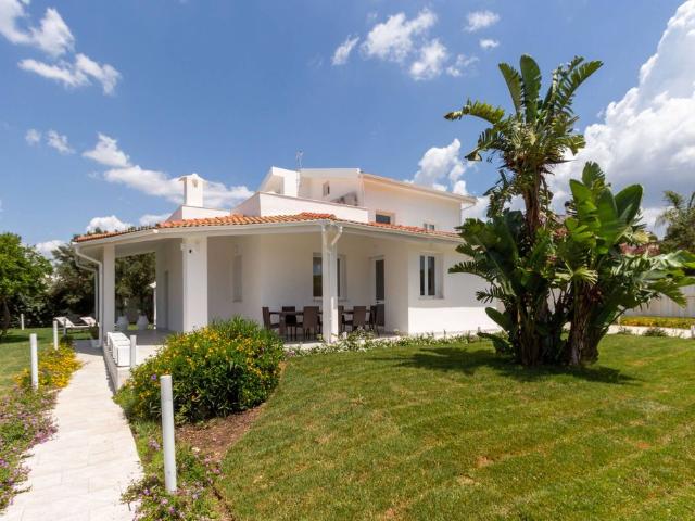 Prestigiosa villa di 220 mq in vendita, Via degli Olmi 5 7, Quartu Sant'Elena, Cagliari, Sardegna