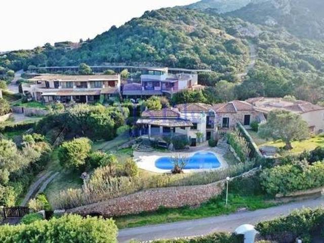 Prestigiosa villa di 230 mq in vendita Neighbourhood: Pantogia Piccolo Pevero, Porto Cervo, Sassari, Sardegna