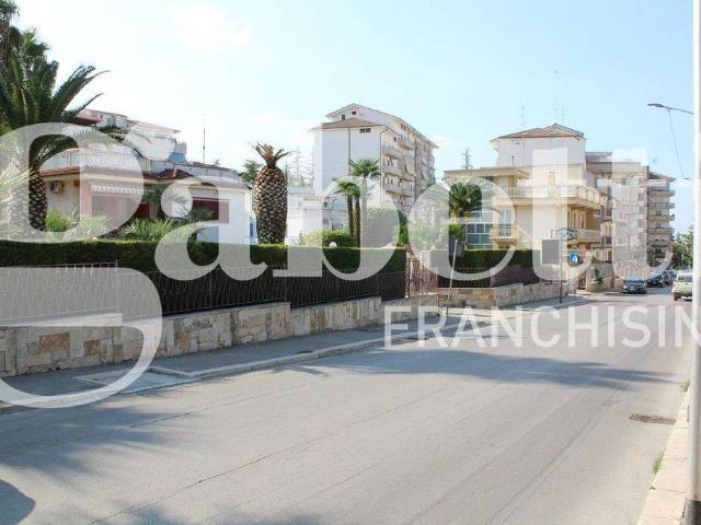 Prestigiosa villa di 230 mq, via corsica, 142, Canosa di Puglia, Barletta Andria Trani, Puglia