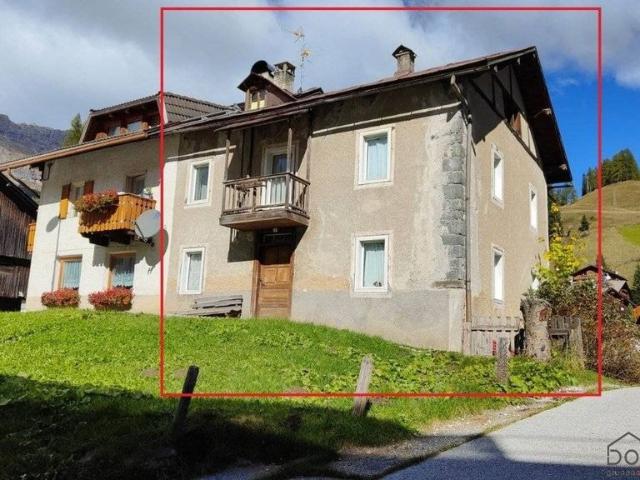 Prestigiosa villa di 233 mq in vendita Livinallongo del Col di Lana, Italia