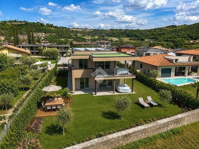 Prestigiosa villa di 234 mq in vendita Via Nereo Maffezzoli, 4, Garda, Verona, Veneto