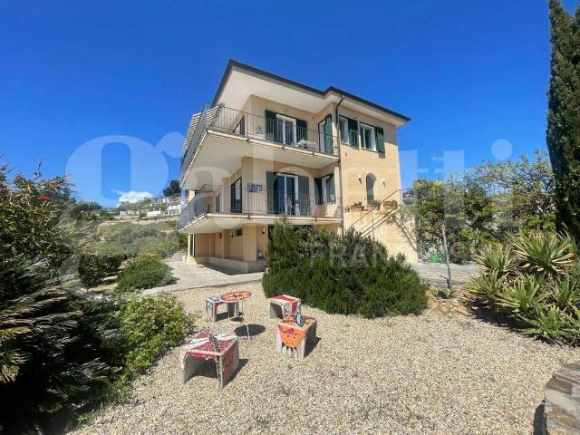 Prestigiosa villa di 240 mq in vendita Via Provinciale, 47, Costarainera, Liguria
