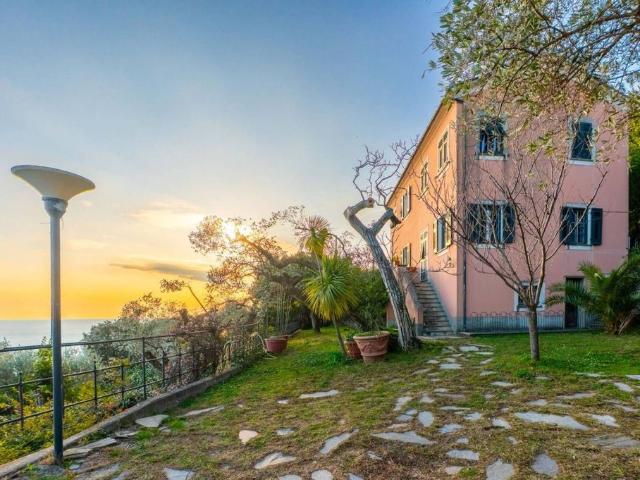 Prestigiosa villa di 240 mq in vendita Chiavari, Italia