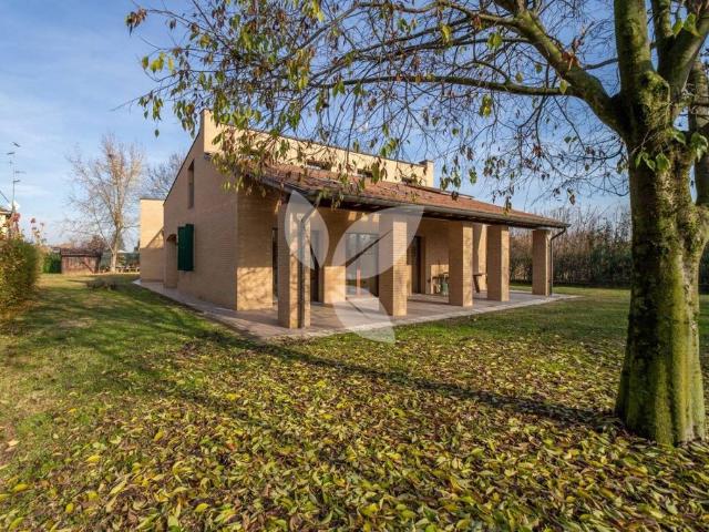 Esclusiva villa di 294 mq in vendita Via Argini Sud, 14, Montechiarugolo, Parma, Emilia Romagna