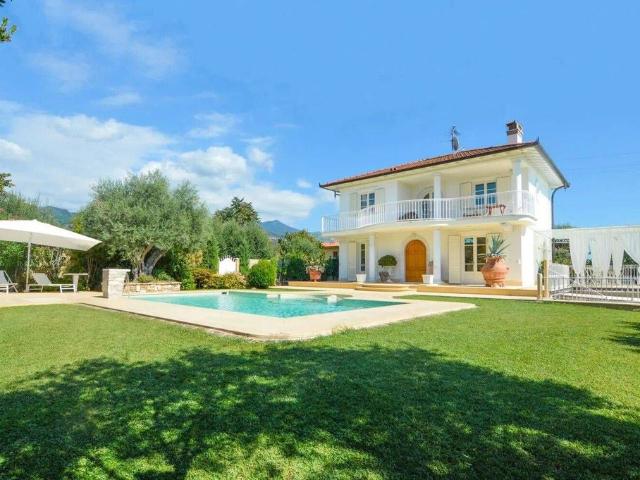 Prestigiosa villa di 250 mq in vendita, Via Crociale, 154, Pietrasanta, Lucca, Toscana
