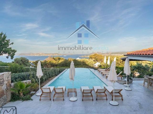 Prestigiosa villa di 200 mq in vendita, Porto Rafael, Palau, Sardegna