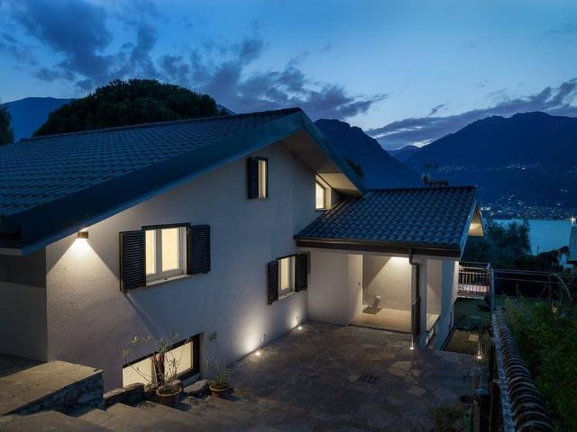 Esclusiva villa di 287 mq in vendita Frazione Olgiasca, Colico, Lecco, Lombardia