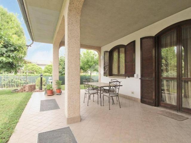 Prestigiosa villa di 319 mq in vendita Via Bologna, 11, Cassano d'Adda, Lombardia