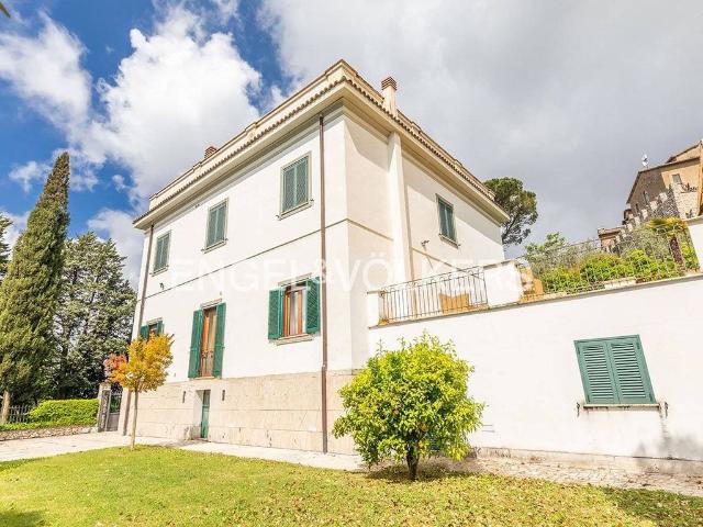Prestigiosa villa di 321 mq in vendita Via 4 Novembre, Fara in Sabina, Lazio