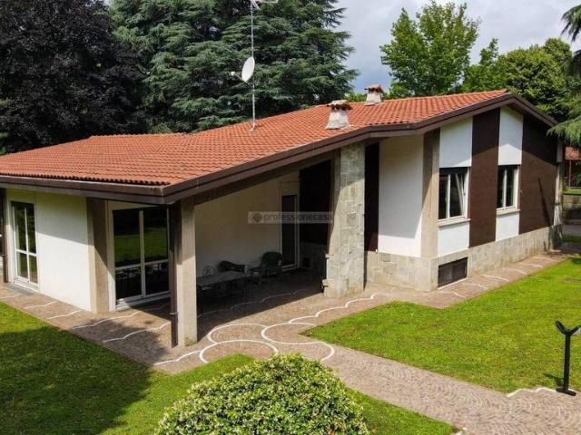 Prestigiosa villa di 323 mq in vendita, Via Carlo Forlanini, 65, Desio, Lombardia