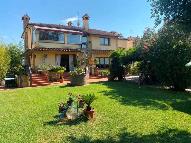 Prestigiosa villa di 337 mq in vendita, Via della Filanda, Pistoia, Toscana