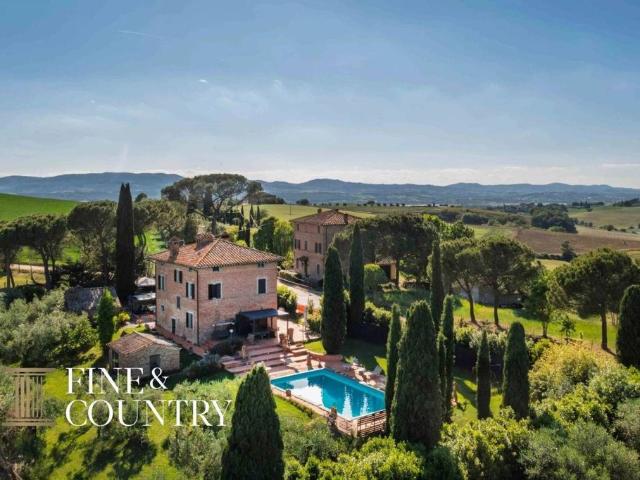 Prestigiosa villa di 340 mq in vendita Castiglione del Lago, Italia