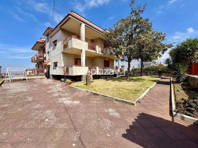 Prestigiosa villa di 346 mq in vendita, Via Ugo Foscolo, Pollena Trocchia, Campania