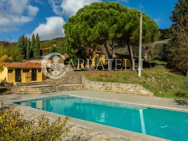 Prestigiosa villa di 354 mq in vendita Laterina, Italia