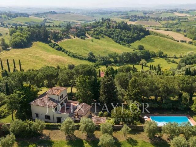 Prestigiosa villa di 380 mq in vendita, Siena, Italia