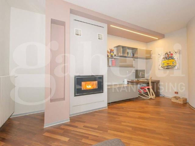 Prestigiosa villa di 386 mq in vendita, Corso De Gasperi, 53/6, Rivoli, Provincia di Torino, Piemonte