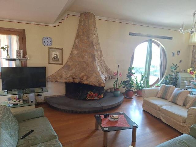 Prestigiosa villa di 388 mq in vendita, Strada Provinciale San Baronto Castelmartini, 11, Larciano, Pistoia, Toscana