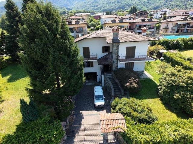 Prestigiosa villa di 391 mq in vendita Via Campione, 12, Colico, Lombardia