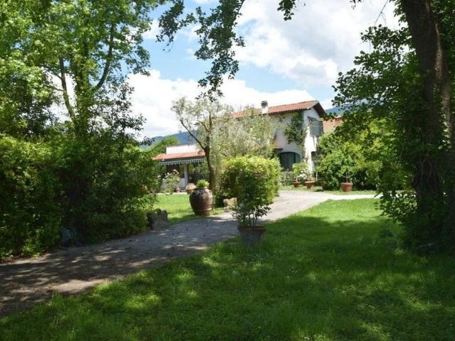 Prestigiosa villa in vendita bregoscia, Montignoso, Toscana