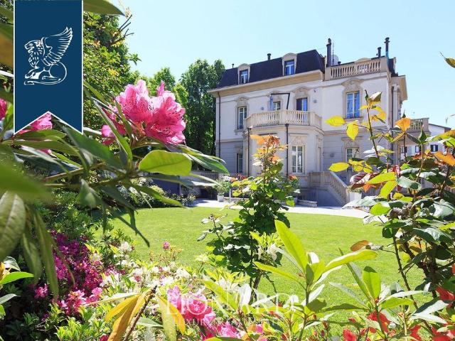 Prestigiosa villa in vendita Gallarate, Italia