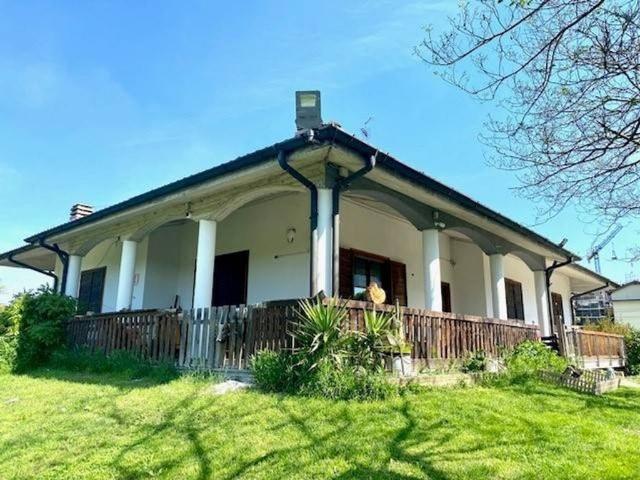 Prestigiosa villa in vendita Strada per Locate, San Giuliano Milanese, Lombardia