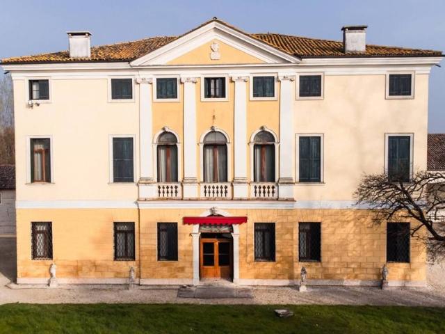 Prestigiosa villa in vendita Sandrigo, Italia