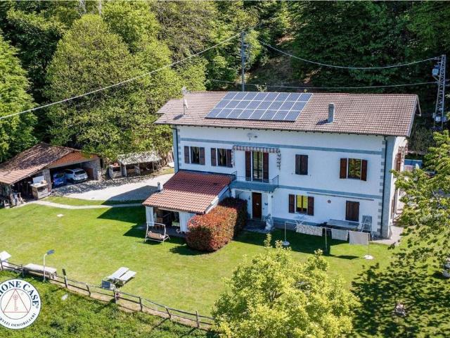 Prestigiosa villa in vendita SP41, 7, Marchirolo, Lombardia