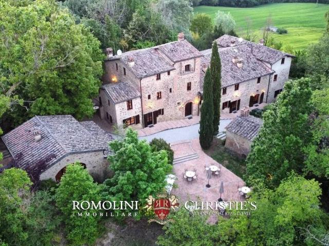 Prestigiosa villa in vendita Umbertide, Italia