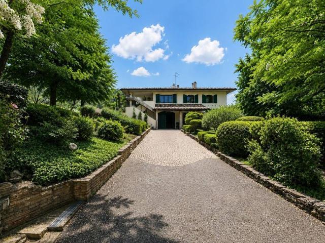 Esclusiva villa in vendita Via Montescudo, Rimini, Emilia Romagna