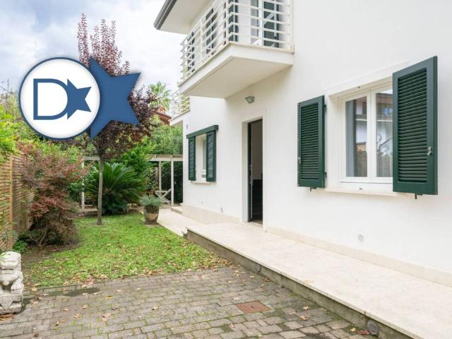 Prestigiosa villa in vendita Via Cesare Battisti, 21, Forte dei Marmi, Toscana