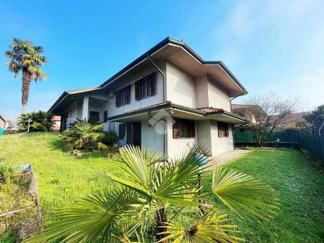 Prestigiosa villa in vendita Via Dante Alighieri, Peschiera Borromeo, Milano, Lombardia