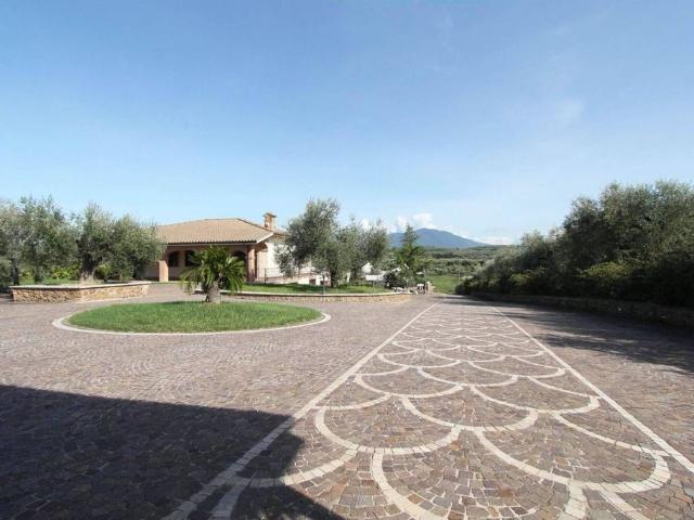 Prestigiosa villa in vendita Via dei Pini, Montelibretti, Roma, Lazio