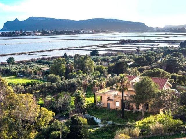 Prestigiosa villa in vendita Via delle Acacie, Cagliari, Sardegna
