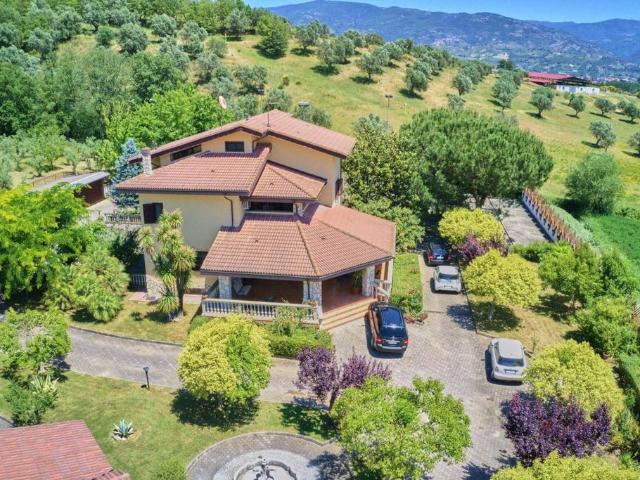 Prestigiosa villa di 750 mq in vendita Via Grancida, Montalto Uffugo, Calabria