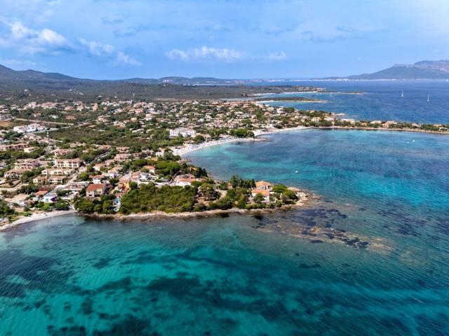 Prestigiosa villa in vendita via Libeccio, Pittulongu, Sassari, Sardegna