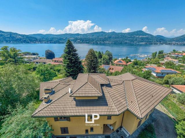 Prestigiosa villa in vendita Via Roncaccio, SNC, Ranco, Lombardia