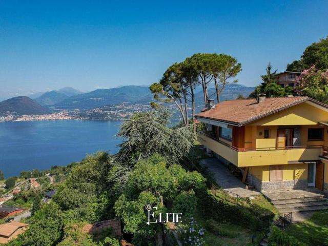 Prestigiosa villa in affitto Via Vararo, 24, Laveno Mombello, Varese, Lombardia