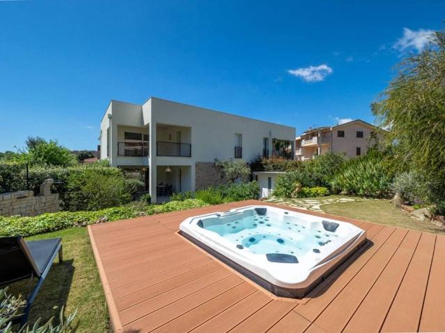 Prestigiosa Villetta a Schiera di 115 mq in vendita Via del Monte, Villasimius, Sardegna