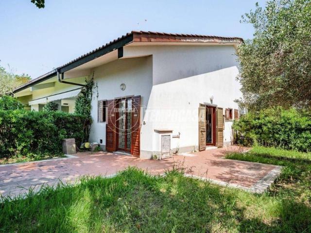 Prestigiosa Villetta a Schiera in vendita Via Marte, Marina di San Nicola 2, Ladispoli, Lazio
