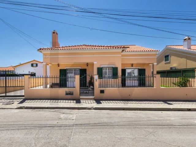 Prestigiosa casa de 143 m² à venda Setúbal, Portugal