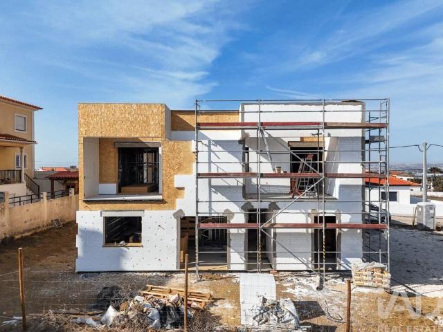 Prestigiosa casa de 151 m² à venda Lourinhã, Lisboa