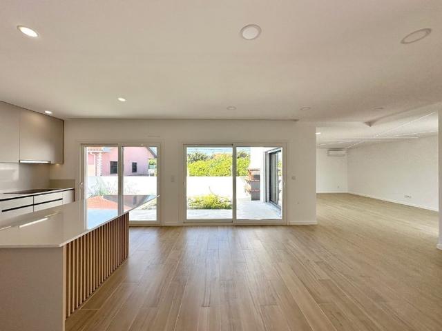 Prestigiosa casa de 152 m² à venda Seixal, Setúbal