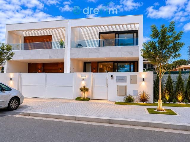 Prestigiosa casa de 154 m² à venda Setúbal
