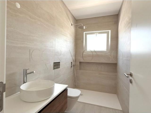 Prestigiosa casa de 155 m² à venda Quinta da Lobateira, Seixal, Setúbal